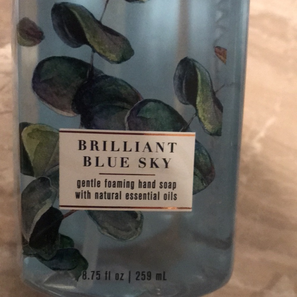 Brand new Bath & Body Works set of 3 - Picture 4 of 6